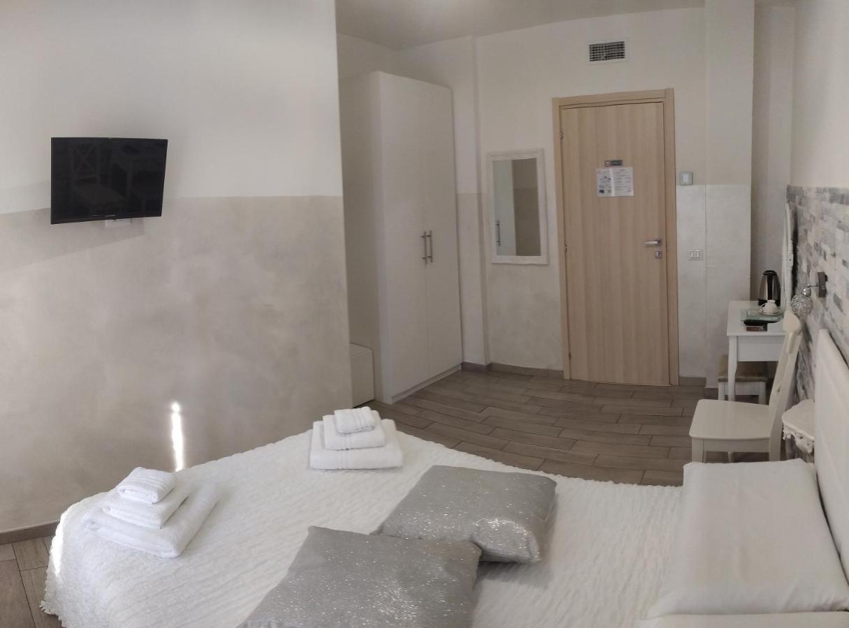 Domus Florio - Humanitas Rozzano Bed & Breakfast Pieve Emanuele Exterior photo