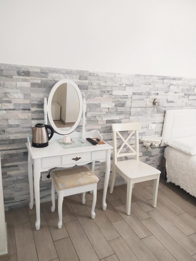 Domus Florio - Humanitas Rozzano Bed & Breakfast Pieve Emanuele Exterior photo